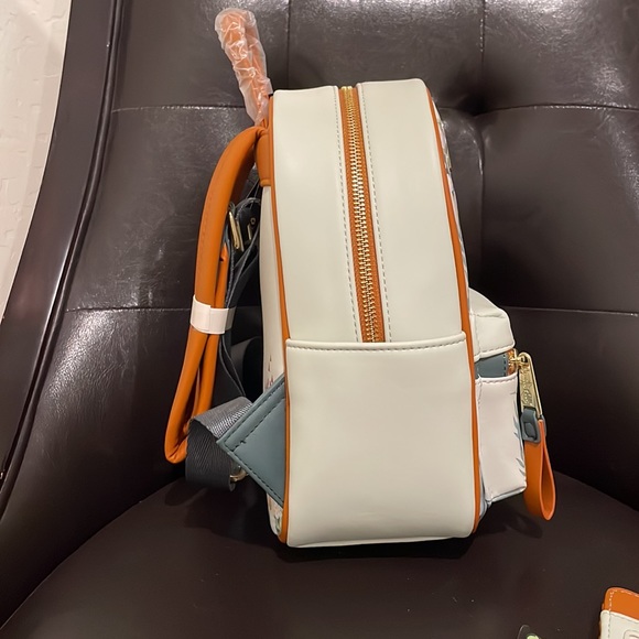 SOLD - Snow White Loungefly w/ Matching Cardholder NWT - Picture 6 of 8